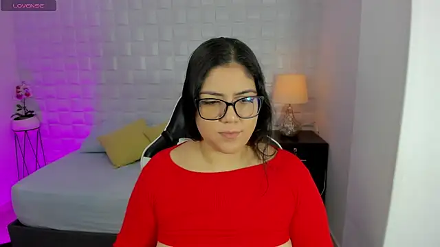 Snapshot of iris_torrez_ chatting on 06.04.26 iris torrez online show from 06.04.26