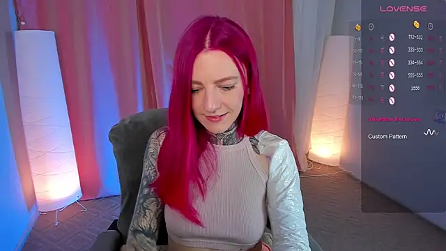 Roxy      online show from 02.06.25