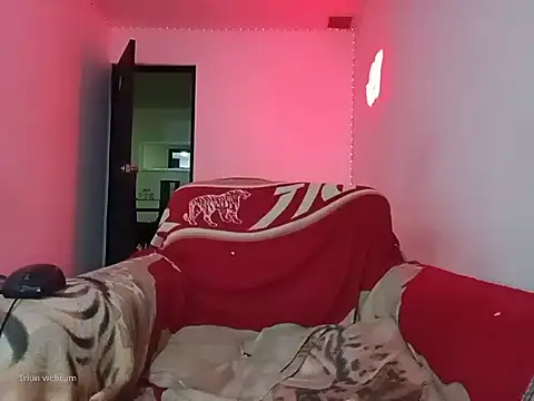 lucydreamm online show from 10.19.25