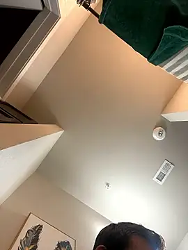 Snapshot of HungJeff6969 chatting on 12.04.24 HungJeff6969 online show from 12.04.24