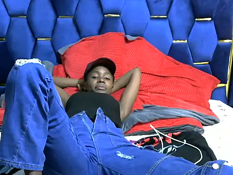 Snapshot of Kababy_love chatting on 03.17.25 Kababy love online show from 03.17.25