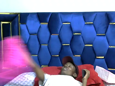 Snapshot of Kababy_love chatting on 03.21.25 Kababy love online show from 03.21.25