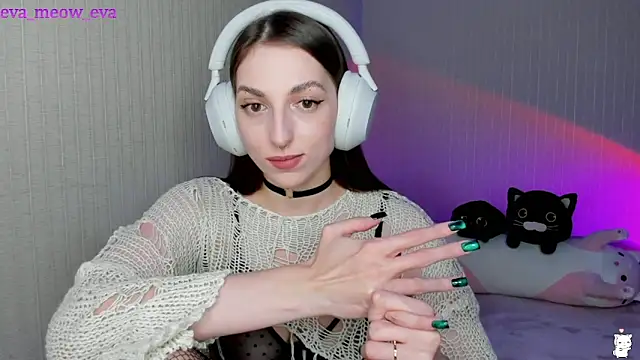 Meow Eva Meow online show from 12.13.24