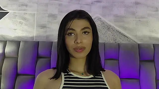 IsabelleFoxx  online show from 12.05.24