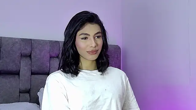 IsabelleFoxx  online show from 12.06.24