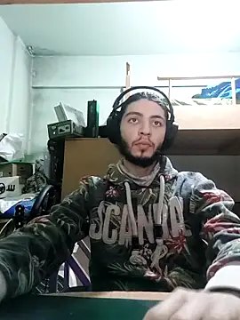 Snapshot of kleineid77 chatting on 01.25.25 kleineid77 online show from 01.25.25