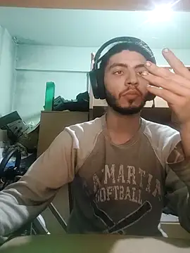 Snapshot of kleineid77 chatting on 03.15.25 kleineid77 online show from 03.15.25