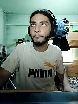 Snapshot of kleineid77 chatting on 09.17.25 kleineid77 online show from 09.17.25