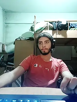 Snapshot of kleineid77 chatting on 10.31.25 kleineid77 online show from 10.31.25