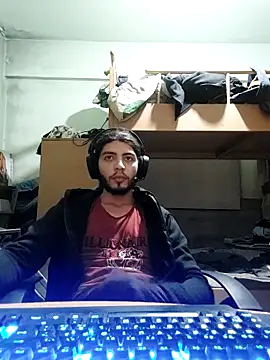 Snapshot of kleineid77 chatting on 11.25.25 kleineid77 online show from 11.25.25