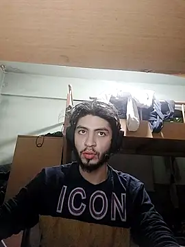 Snapshot of kleineid77 chatting on 12.13.25 kleineid77 online show from 12.13.25