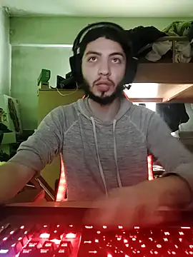 Snapshot of kleineid77 chatting on 02.15.26 kleineid77 online show from 02.15.26