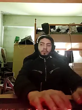 Snapshot of kleineid77 chatting on 03.01.26 kleineid77 online show from 03.01.26