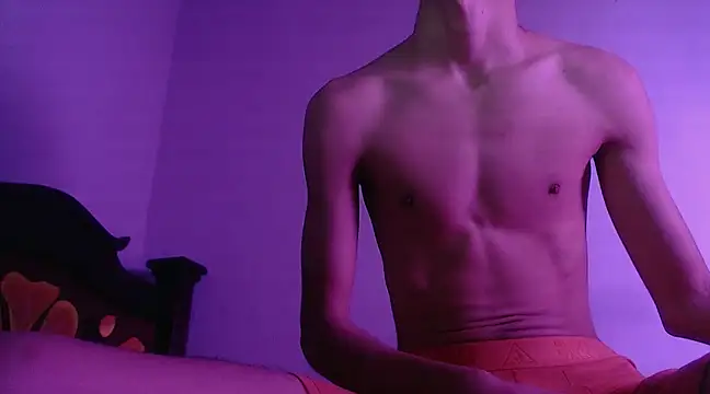 Snapshot of isaaclatino chatting on 12.23.24 isaaclatino online show from 12.23.24