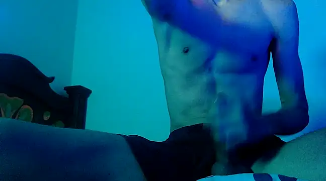 Snapshot of isaaclatino chatting on 03.20.25 isaaclatino online show from 03.20.25