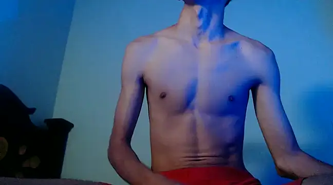 Snapshot of isaaclatino chatting on 03.22.25 isaaclatino online show from 03.22.25