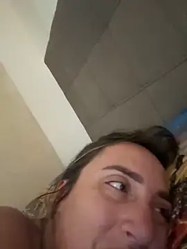 Snapshot of casalinga88 chatting on 11.05.25 casalinga88 online show from 11.05.25