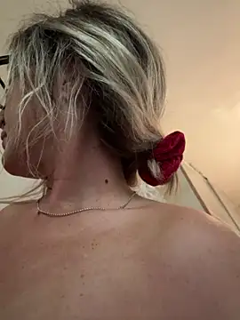 Snapshot of casalinga88 chatting on 11.06.25 casalinga88 online show from 11.06.25