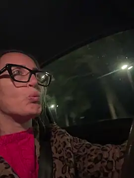 Snapshot of casalinga88 chatting on 11.10.25 casalinga88 online show from 11.10.25