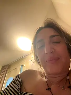 Snapshot of casalinga88 chatting on 11.22.25 casalinga88 online show from 11.22.25