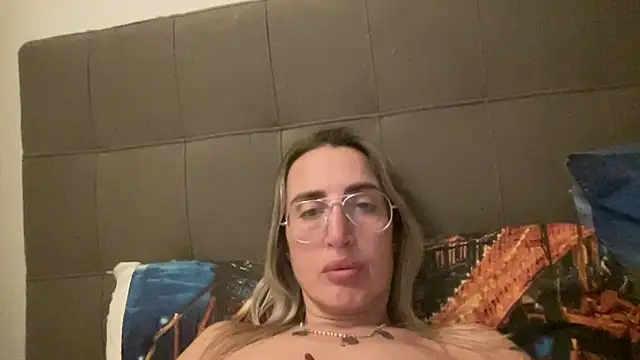 Snapshot of casalinga88 chatting on 02.22.26 casalinga88 online show from 02.22.26