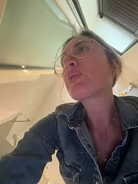 Snapshot of casalinga88 chatting on 03.12.26 casalinga88 online show from 03.12.26