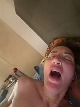 Snapshot of casalinga88 chatting on 03.16.26 casalinga88 online show from 03.16.26