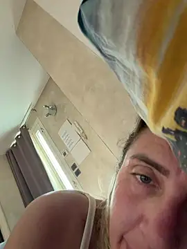 Snapshot of casalinga88 chatting on 03.19.26 casalinga88 online show from 03.19.26