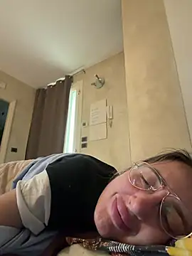 Snapshot of casalinga88 chatting on 03.21.26 casalinga88 online show from 03.21.26