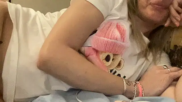 Snapshot of casalinga88 chatting on 03.29.26 casalinga88 online show from 03.29.26