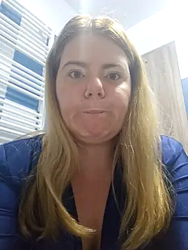 Snapshot of KarlyGray10 chatting on 09.16.25 KarlyGray10 online show from 09.16.25