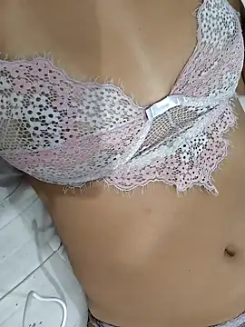 Snapshot of fernandasweet chatting on 01.17.25 fernandasweet online show from 01.17.25