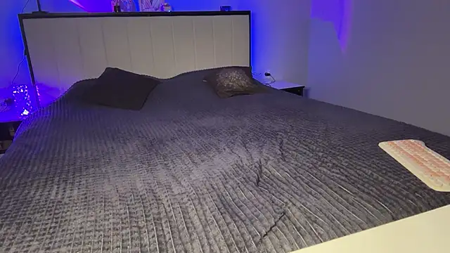 KristalNight online show from 12.16.24