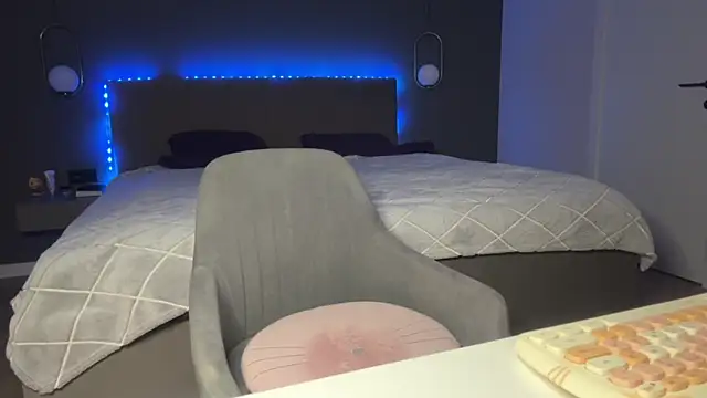 KristalNight online show from 01.13.26