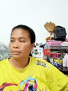 Snapshot of Fon_Bigboobs chatting on 09.30.25 Fon Bigboobs online show from 09.30.25