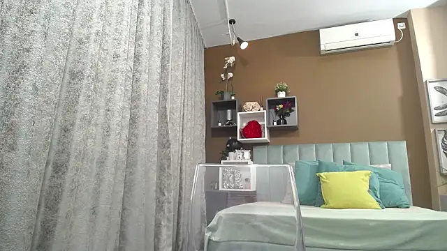 RebecaBlackx online show from 10.21.25