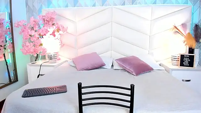 Brenda Garcia online show from 02.23.25