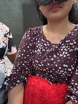 Snapshot of Magical-Couple-telugu chatting on 10.07.25 Magical-Couple-telugu online show from 10.07.25