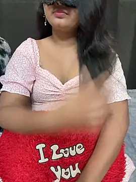 Snapshot of Magical-Couple-telugu chatting on 10.24.25 Magical-Couple-telugu online show from 10.24.25