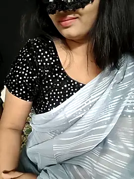 Snapshot of Magical-Couple-telugu chatting on 04.19.26 Magical-Couple-telugu online show from 04.19.26