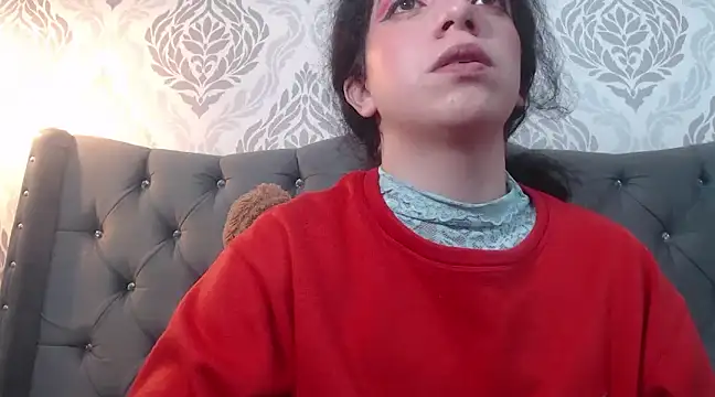 EmmaCowperr online show from 03.04.25