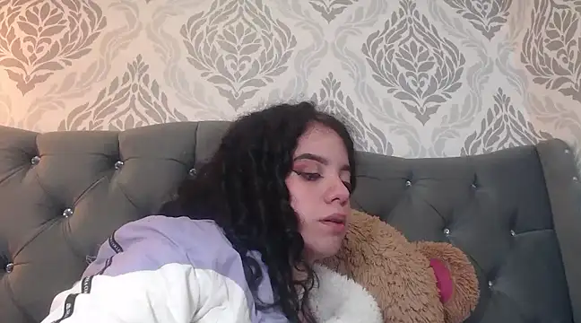 EmmaCowperr online show from 03.06.25