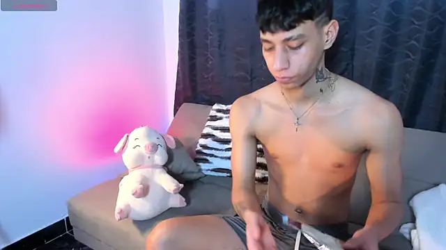 Snapshot of Josep_Davies chatting on 01.08.25 Josep Davies online show from 01.08.25