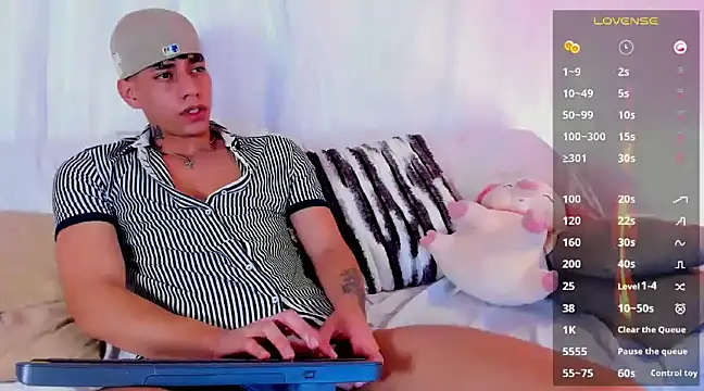 Snapshot of Josep_Davies chatting on 02.23.25 Josep Davies online show from 02.23.25