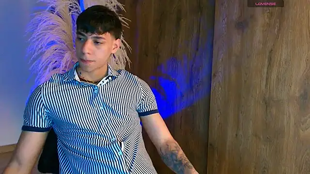 Snapshot of Josep_Davies chatting on 10.04.25 Josep Davies online show from 10.04.25