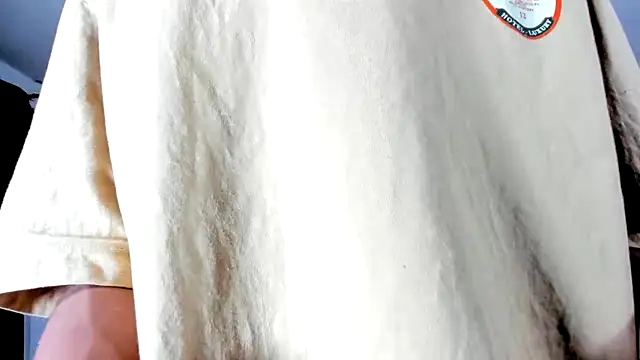 Snapshot of oliverhot2005 chatting on 01.20.25 oliverhot2005 online show from 01.20.25