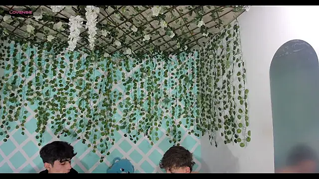 oliverhot2005 online show from 01.12.26