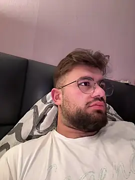 Snapshot of yxssxn24403 chatting on 10.10.25 yxssxn24403 online show from 10.10.25