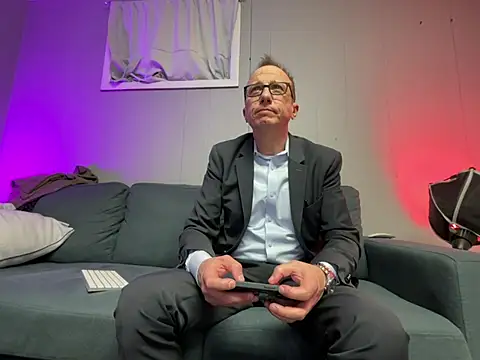 mouser21212 online show from 01.31.25