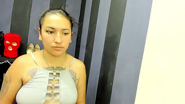 LucyStrike  online show from 01.29.25